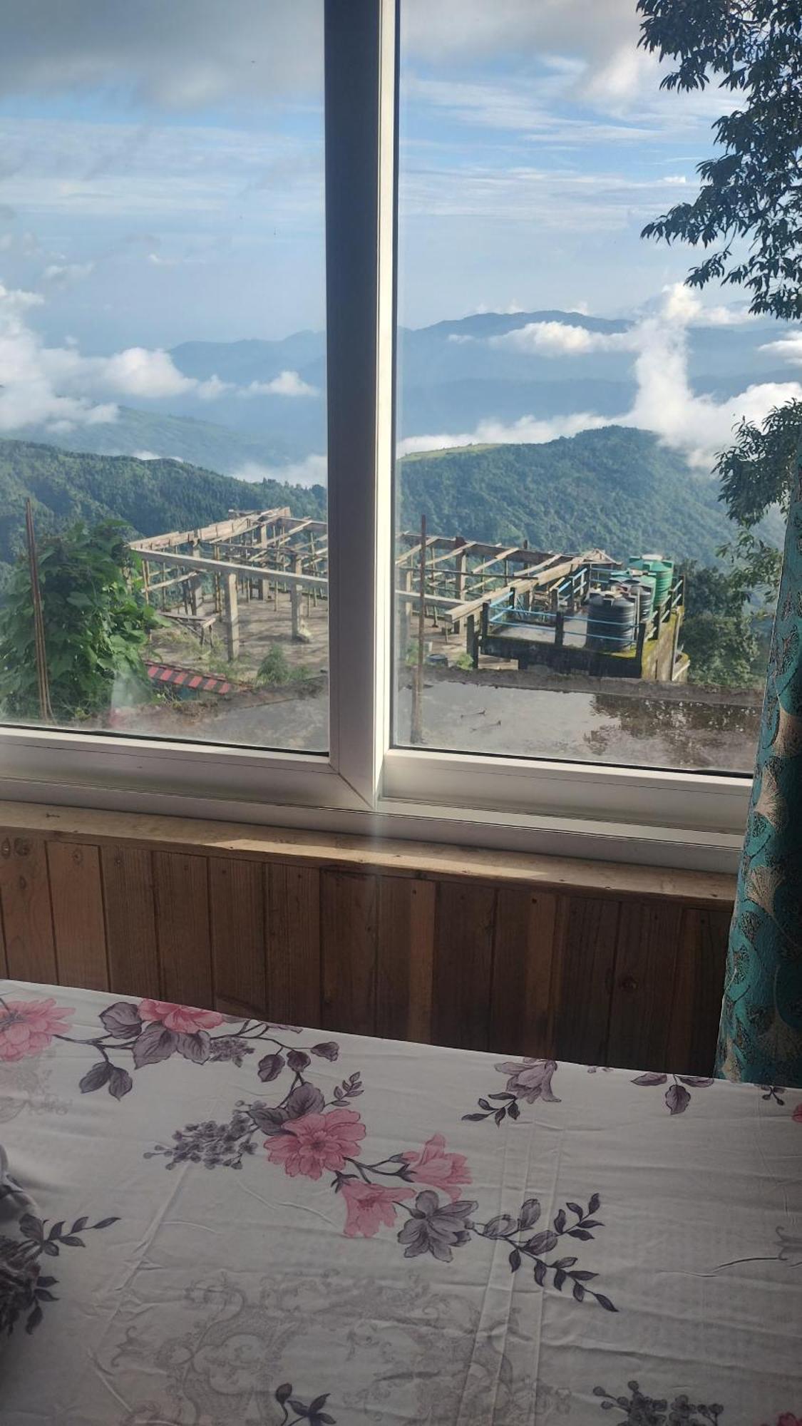 Tranquil Retreat Homestay Ghum Bagian luar foto
