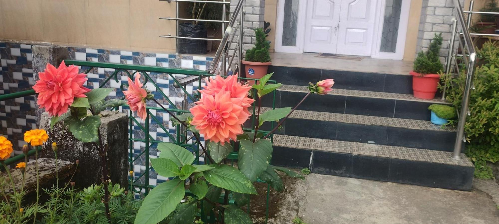 Tranquil Retreat Homestay Ghum Bagian luar foto
