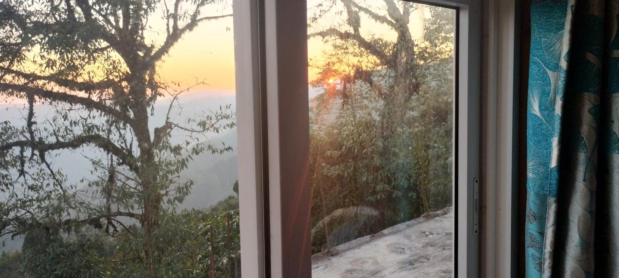 Tranquil Retreat Homestay Ghum Bagian luar foto
